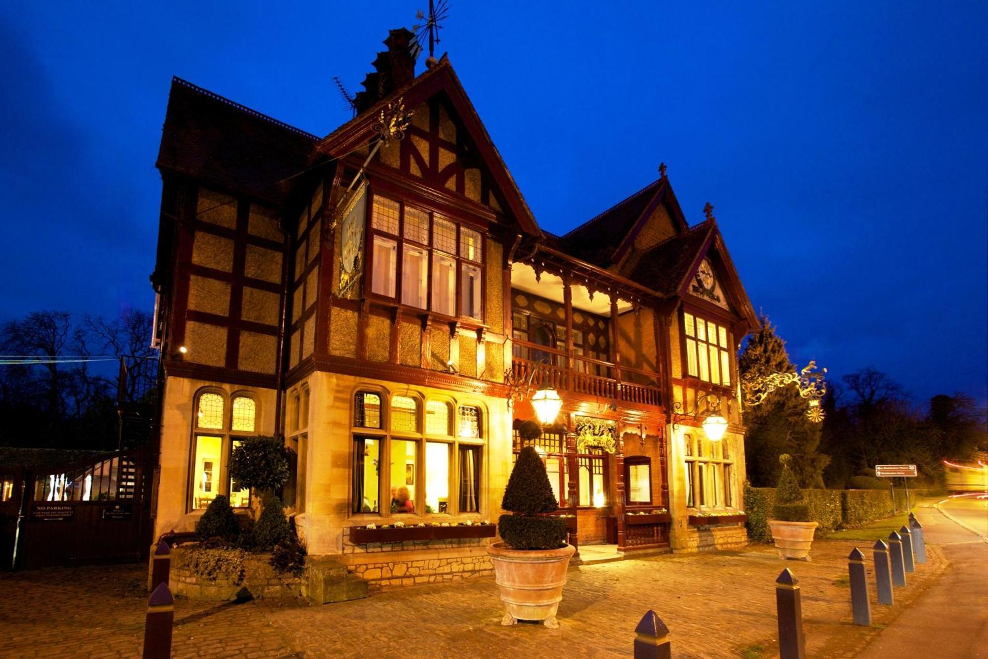 The Five Arrows Hotel Уоддесдон Экстерьер фото