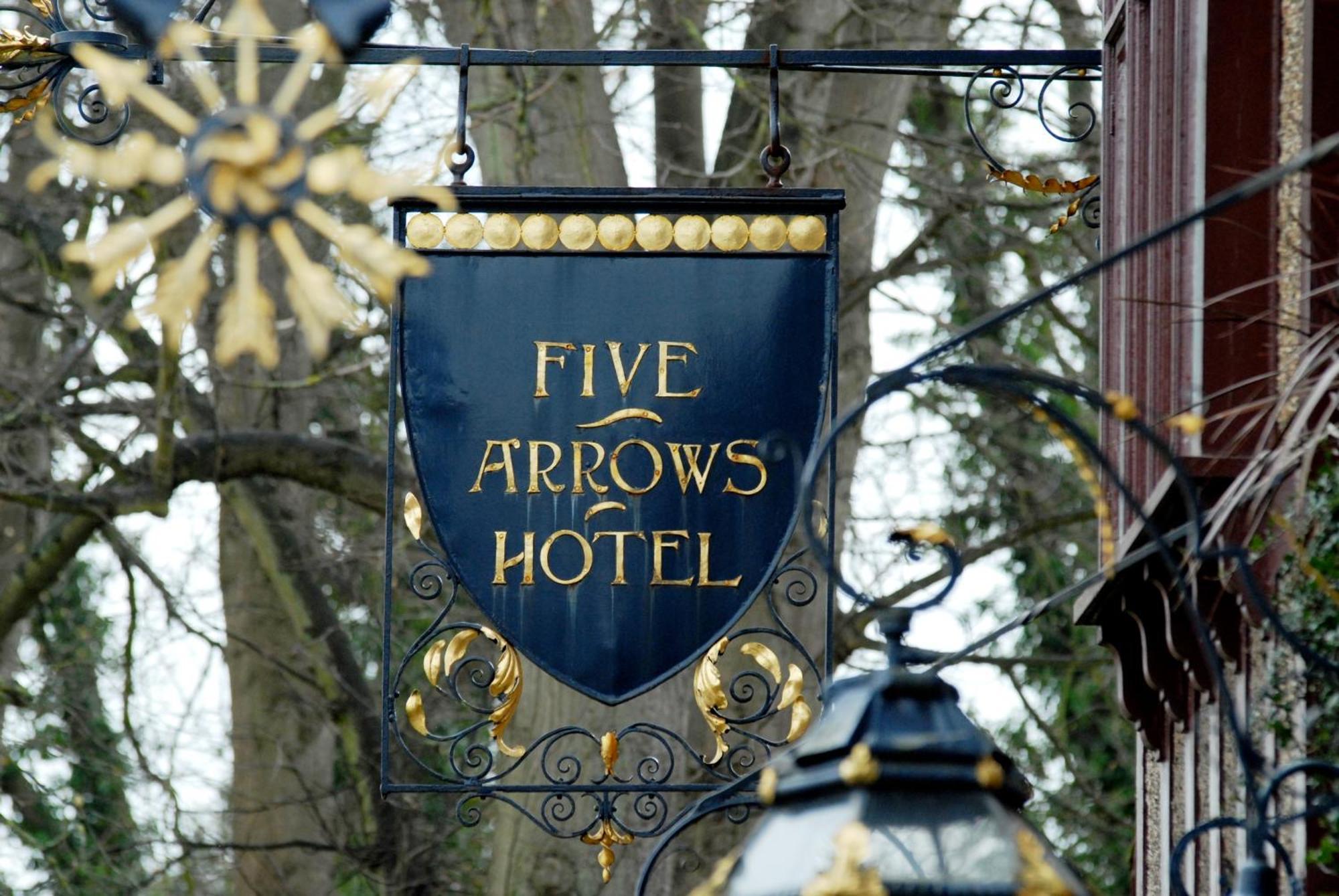 The Five Arrows Hotel Уоддесдон Экстерьер фото